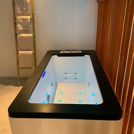 Poseidon Wellness & * Mouscron
